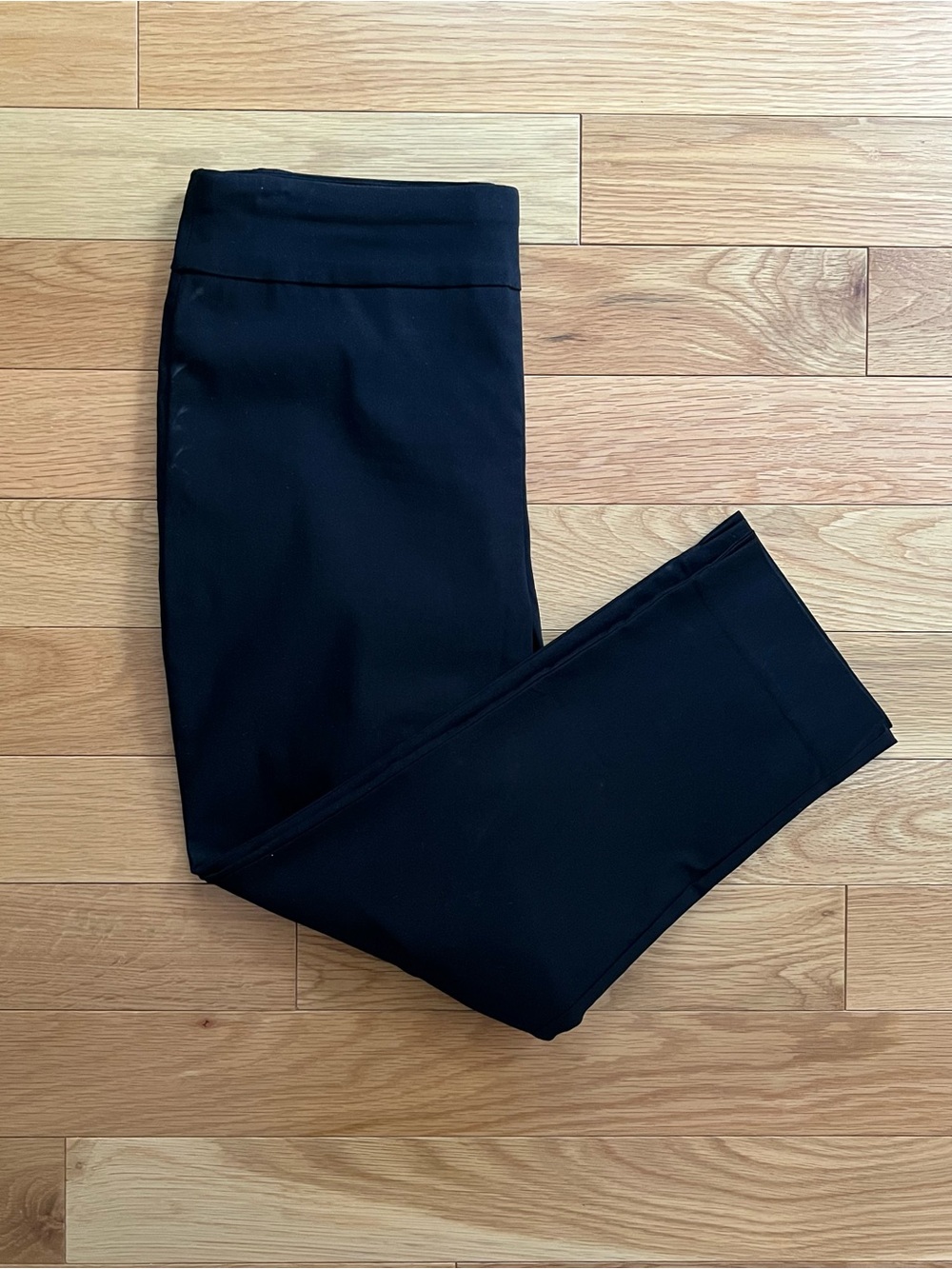 Chico’s Black So Slimming Cropped Pant